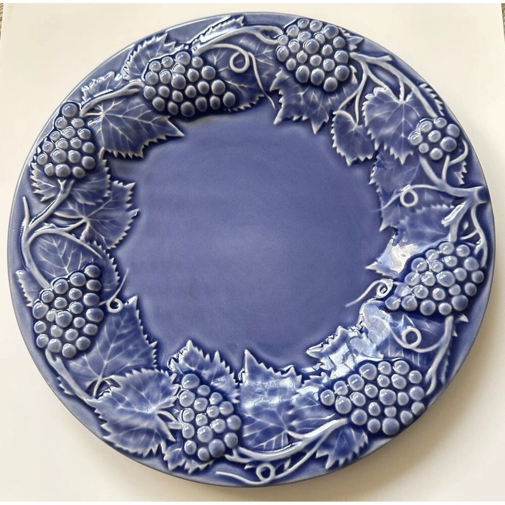 Set Of 2 Bordallo Pinheiro Cobalt Blue Grapes, Vine, Leaves 9.4” Luncheon Plates